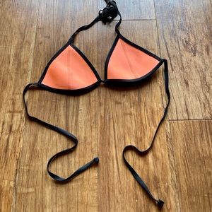 Triangl Swimwear Neoprene Bikini Top (M)